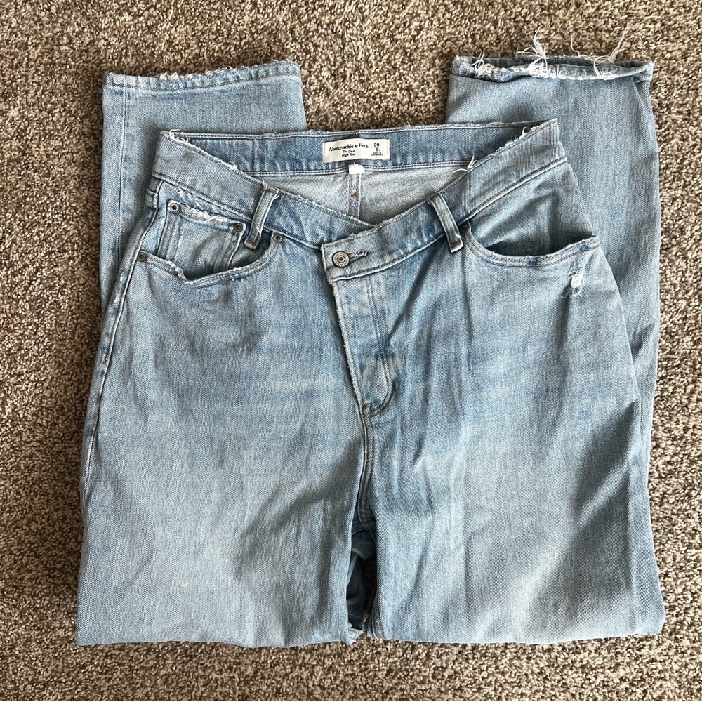 Abercrombie & Fitch Cross Waist Jean